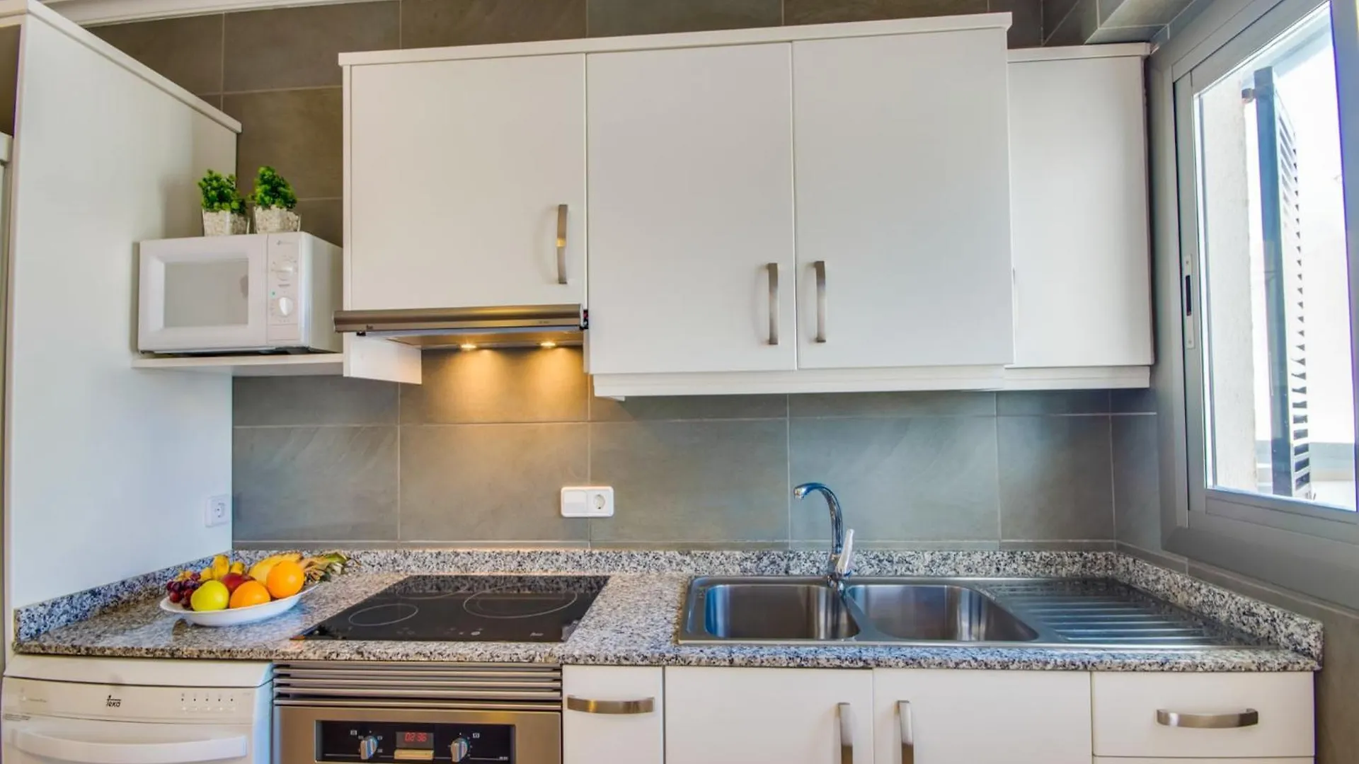 Sea-View Apartment In Alcudia Spanyolország