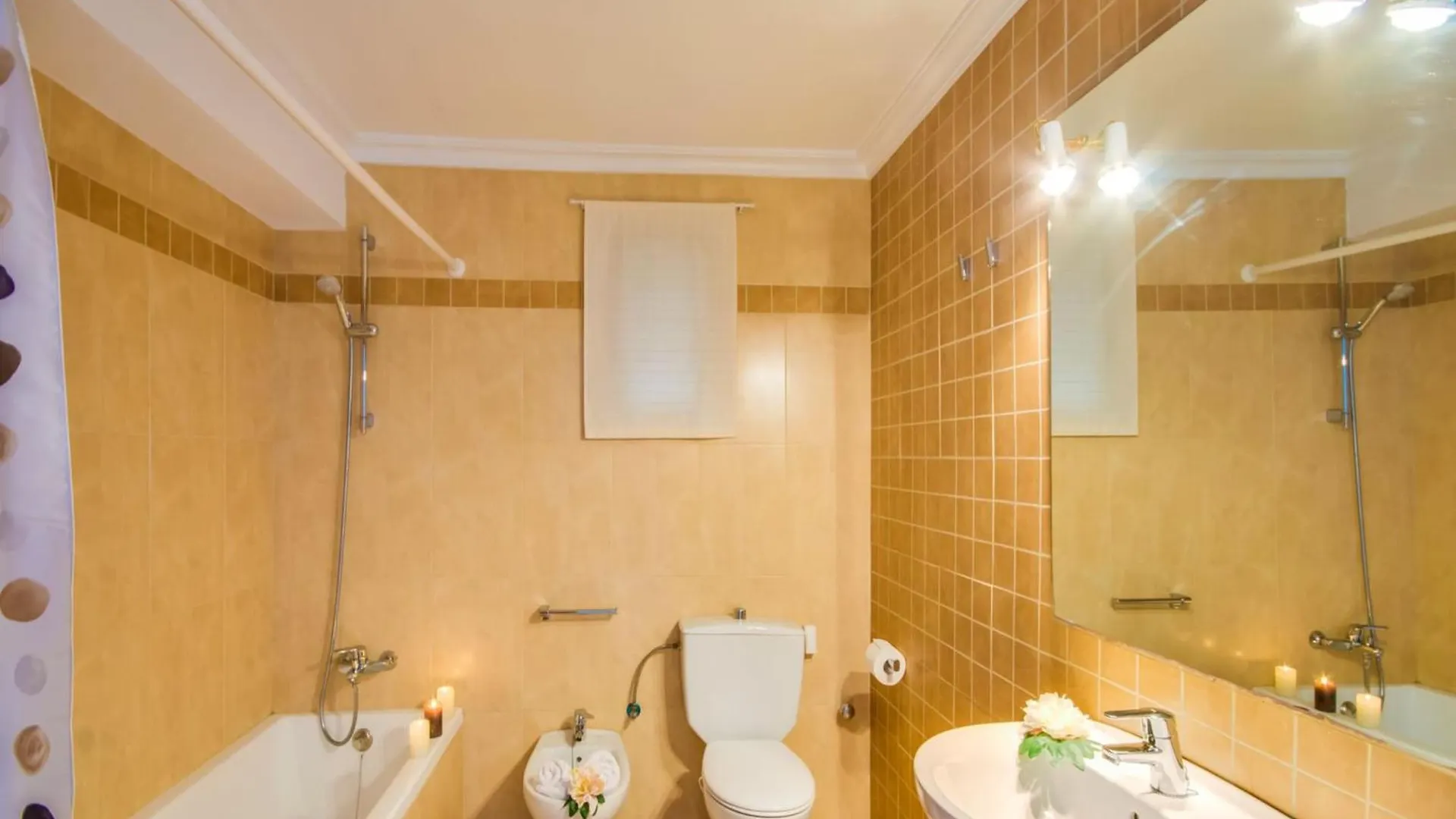 Sea-View Apartment In Alcudia