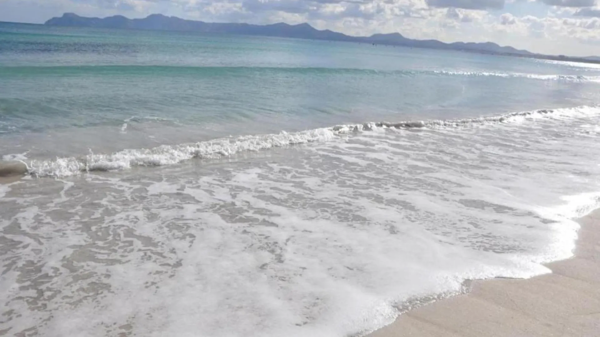 Sea-View Apartment In Alcudia